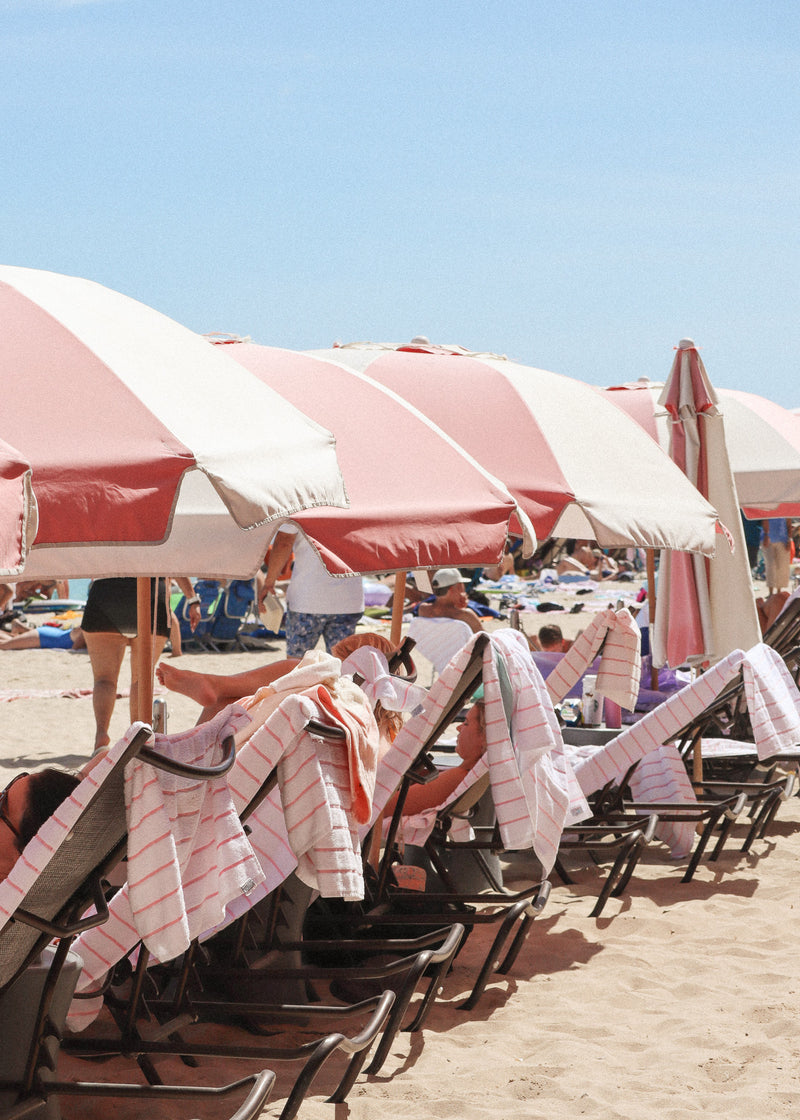 Royal Hawaiian Beach Club <br> Epic 150x210cm <br> Natural Frame